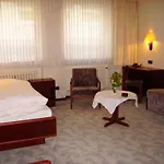 An Der Hauptallee Hotel