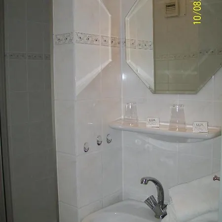 An Der Hauptallee فندق 2*